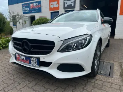 Gebraucht Mercedes C180 156 PS (114 kW) 2016 Weiß Kombi