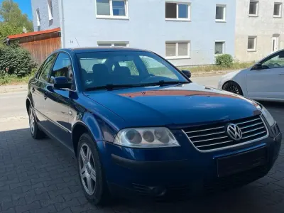 Gebraucht VW Passat 150 PS (110 kW) 2001 Blau Limousine