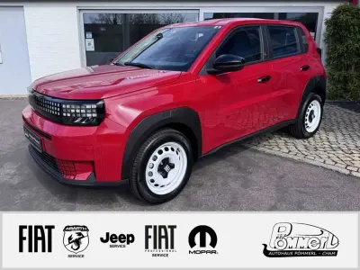Gebraucht Fiat Grande Panda Red 83 kW (113 PS) 2025 Passione rot Kleinwagen
