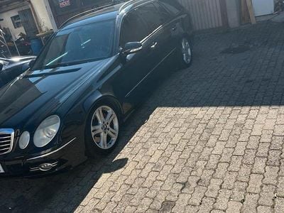 Mercedes E280