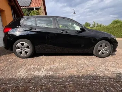 Gebraucht BMW 118 Advantage 136 PS (100 kW) 2023 Schwarz Limousine