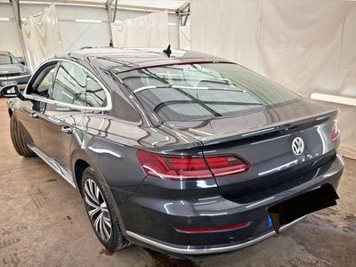 Gebraucht VW Arteon 150 PS (110 kW) 2019 Grau Kleinwagen