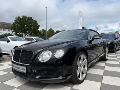 Gebraucht Bentley Continental GT Convertible Mulliner 507 PS (372 kW) 2012 Schwarz Cabrio