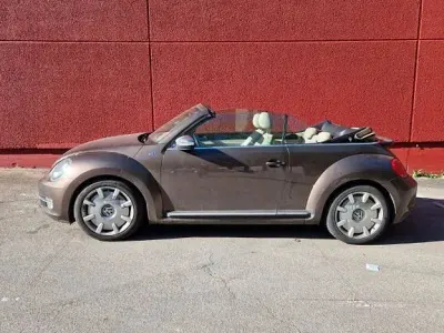 Gebraucht VW Beetle S 140 PS (102 kW) 2013 Beige Kleinwagen