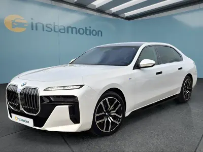 Gebraucht BMW 220 299 PS (219 kW) 2025 Weiß Limousine