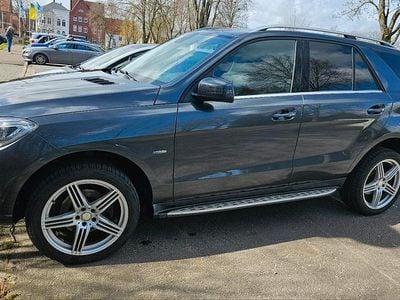 Gebraucht Mercedes ML350 AMG 258 PS (189 kW) 2012 Grau SUV