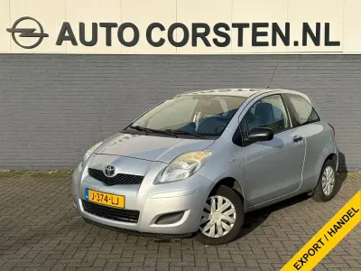 Gebraucht Toyota Yaris 69 PS (50 kW) 2010 Grau Kleinwagen