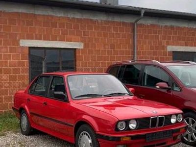Gebraucht BMW 325 170 PS (125 kW) 1990 Rot Limousine