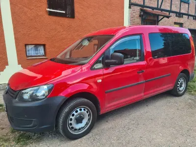 Gebraucht VW Caddy Highline 140 PS (102 kW) 2014 Rot Van / Kleinbus