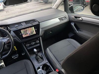 Gebraucht VW Touran S 150 PS (110 kW) 2021 Schwarz Van / Kleinbus