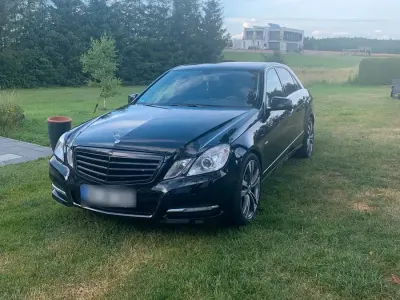 Gebraucht Mercedes E200 184 PS (135 kW) 2011 Schwarz Limousine