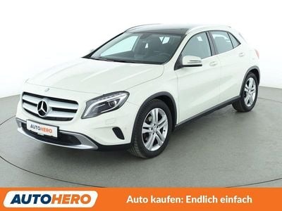 Gebraucht Mercedes GLA220 Urban 170 PS (125 kW) 2014 Weiß SUV