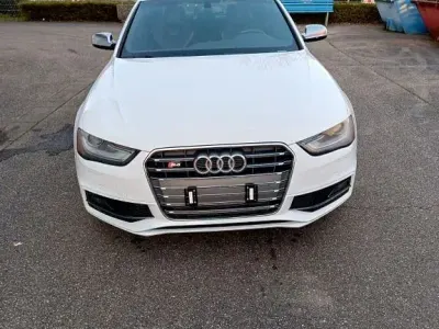 Gebraucht Audi S4 Sport 333 PS (244 kW) 2012 Weiß Limousine