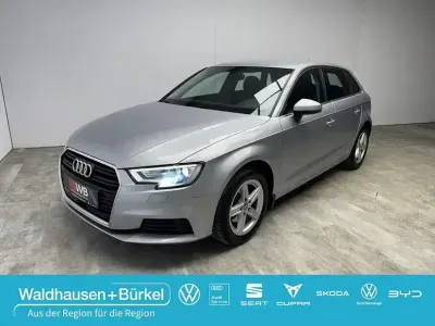 Usata Audi A3 Comfort 116 CV (85 kW) 2017 Argento Berlina
