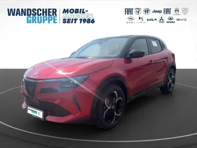 Neu Alfa Romeo Junior Ti 114 kW (156 PS) 2026 Rotschwarz SUV
