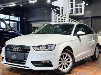 Gebraucht Audi A3 Ambiente 122 PS (89 kW) 2012 Gletscherweiss metallic Kleinwagen