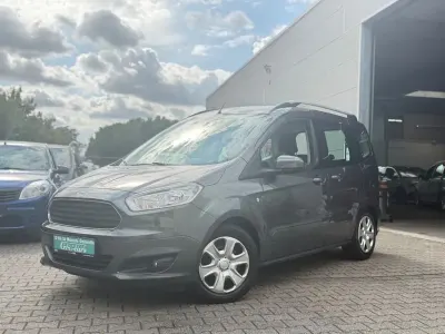 Gebraucht Ford Tourneo Courier Trend 101 PS (74 kW) 2015 Grau Van / Kleinbus