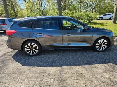 Usata Ford Focus Trend 125 CV (91 kW) 2019 Grigio Station wagon