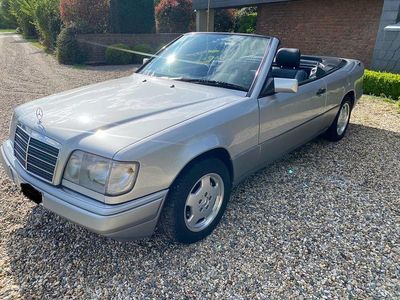 Usata Mercedes 200 136 CV (100 kW) 1994 Argento Cabrio