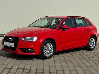 Gebraucht Audi A3 Ambiente 125 PS (91 kW) 2015 Brillantrot Kombi