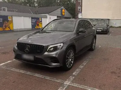 Gebraucht Mercedes GLC250 AMG line 204 PS (150 kW) 2015 Grau SUV