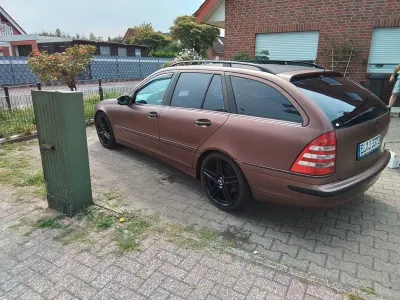 Gebraucht Mercedes 320 Avantgarde 224 PS (164 kW) 2006 Grün Kombi