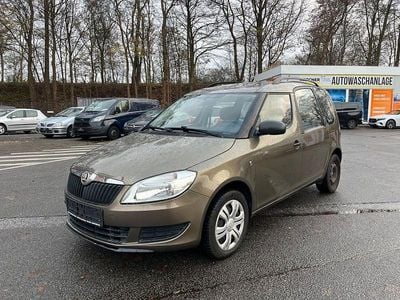 Braun Gebraucht 2015 Skoda Roomster Plus Edition Van / Kleinbus | 5.690 € (Fairer Preis)