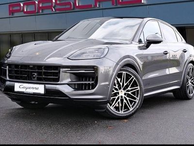 Grau Neu 2025 Porsche Cayenne Coupe Coupé | 177.725 €