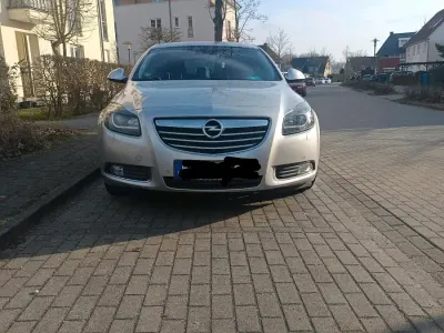 Gebraucht Opel Insignia 140 PS (102 kW) 2013 Grau Limousine