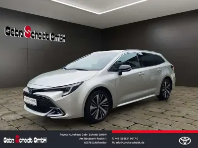 Neu Toyota Corolla 179 PS (131 kW) 2026 Precious silver metallic Kombi
