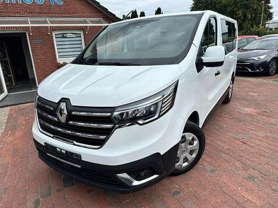 Weiß Gebraucht 2022 Renault Trafic Life Van / Kleinbus | 19.900 €