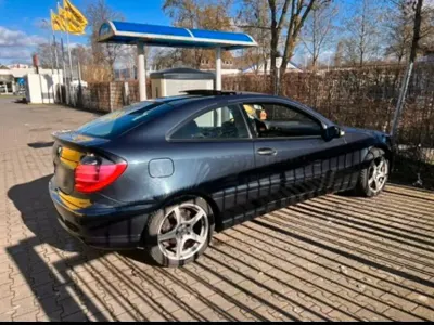Gebraucht Mercedes C200 163 PS (119 kW) 2003 Andere farben Kombi