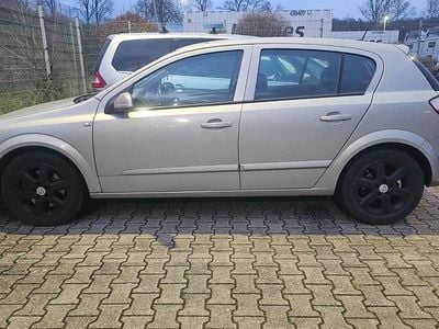 Gebraucht Opel Astra 101 PS (74 kW) 2006 Grau Limousine