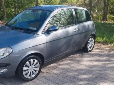 Gebraucht Lancia Ypsilon 80 PS (58 kW) 2003 Grau Kleinwagen