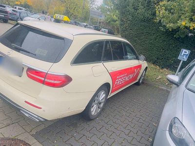 Beige Gebraucht 2019 Mercedes E200 Kombi | 13.500 € (Fairer Preis)