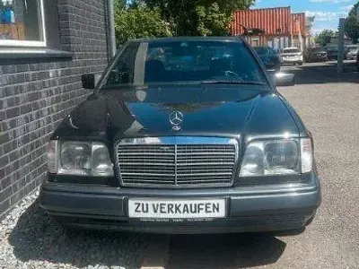 Gebraucht Mercedes E320 220 PS (161 kW) 1995 Schwarz Coupé