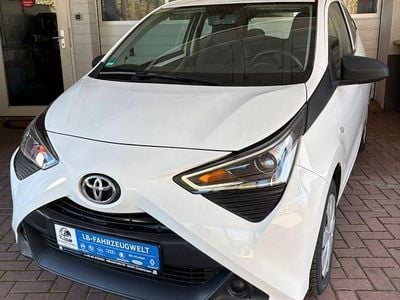 Usata Toyota Aygo 72 CV (52 kW) 2021 Bianco Utilitaria