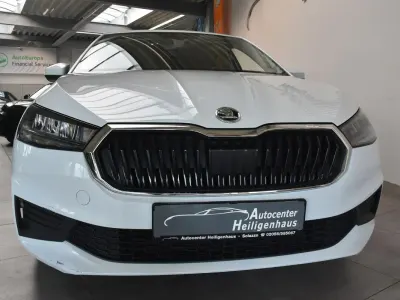 Gebraucht Skoda Fabia Ambition 110 PS (80 kW) 2022 Weiß Kleinwagen