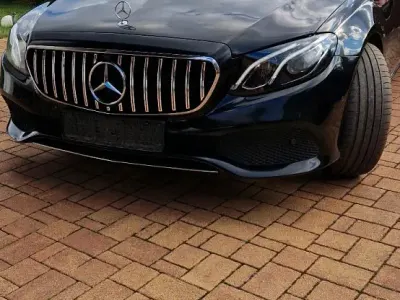 Gebraucht Mercedes E220 194 PS (142 kW) 2018 Schwarz Kombi