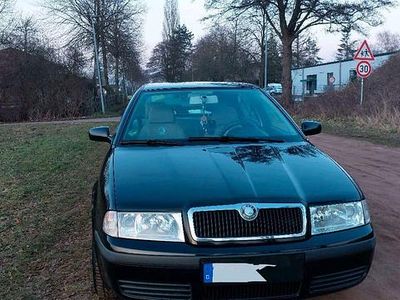 Schwarz Gebraucht 2009 Skoda Octavia Tour Limousine | 3.700 €