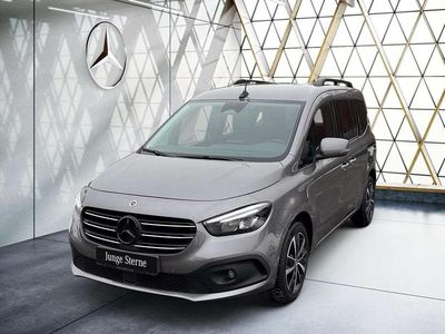 Gebraucht Mercedes T180 Progressive 116 PS (85 kW) 2024 Chromitgrau metallic Van / Kleinbus