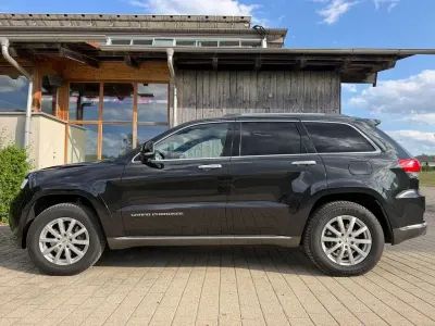 Gebraucht Jeep Grand Cherokee Summit 250 PS (183 kW) 2016 Schwarz SUV
