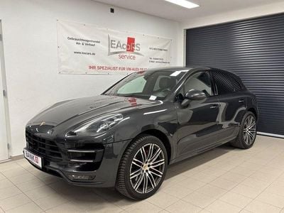 Grau Gebraucht 2017 Porsche Macan Turbo SUV | 31.900 €
