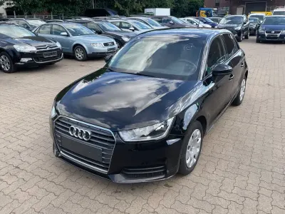 Gebraucht Audi A1 Sportback Basis 95 PS (69 kW) 2016 Schwarz Kleinwagen