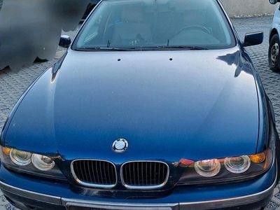 BMW 523