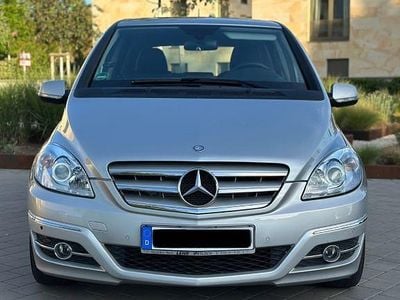Mercedes B200