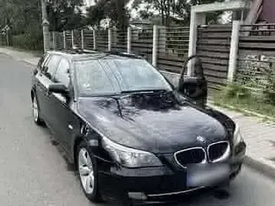 Gebraucht BMW 520 Exclusive 177 PS (130 kW) 2008 Schwarz Kombi