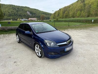 Używany Opel Astra GTC OPC 140 KM (102 kW) 2009 Niebieski Hatchback