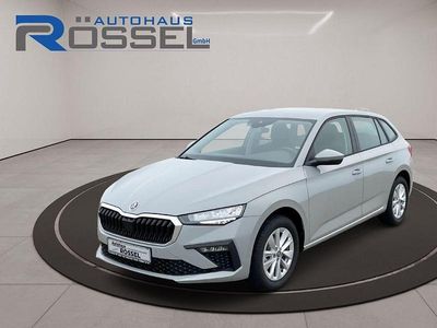 Neu Skoda Scala 150 PS (110 kW) 2026 Grau Kleinwagen