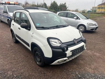 Usado Fiat Panda Cross Cross 69 HP (50 kW) 2019 Branco Citadino